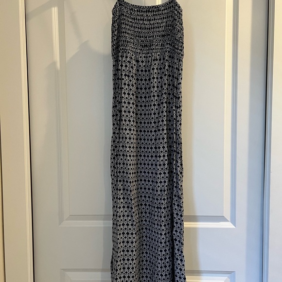 <Uniqlo> long maxi dress(2/$10) - Picture 2 of 3
